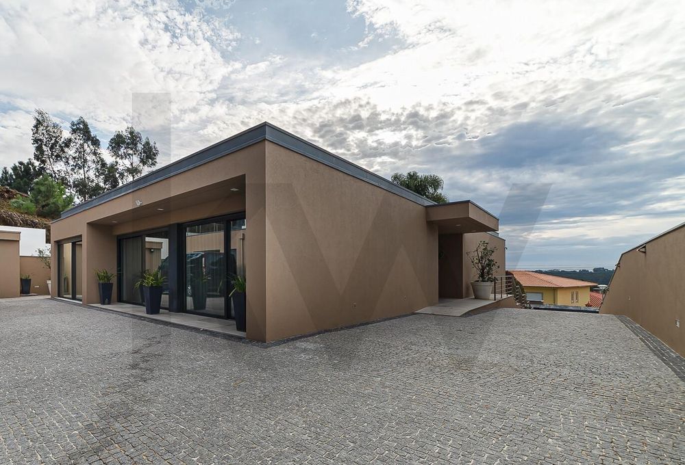 Moradia de luxo Milheiros de Poiares