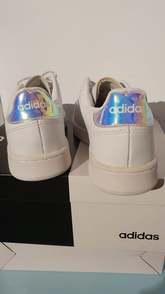 Buty damskie sportowe Adidas Advantage Rozmiar 40