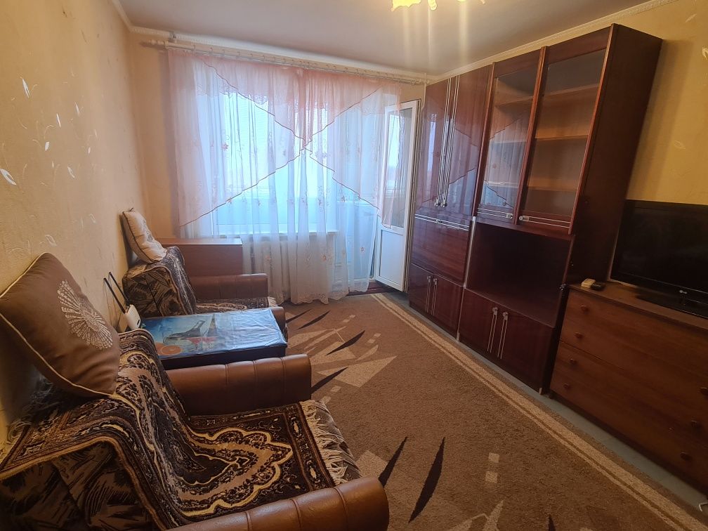 Продаю 1 комнатную квартиру пр.Героев Украины ост. Мельничная