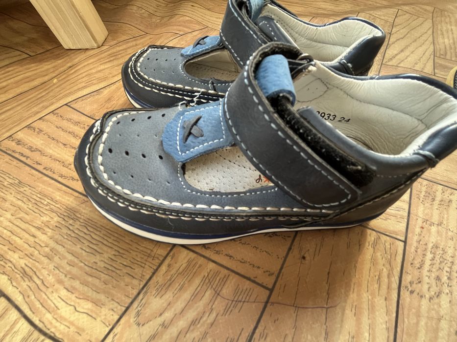 Взуття в садочок 25 розмір