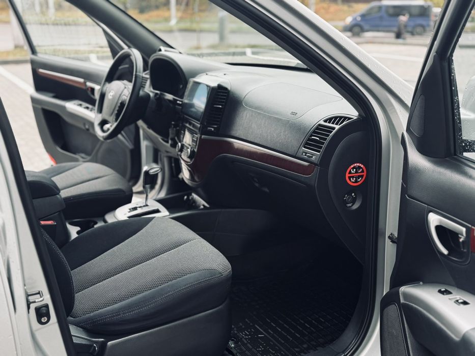 Продам Hyundai Santafe 2,2 дизель
