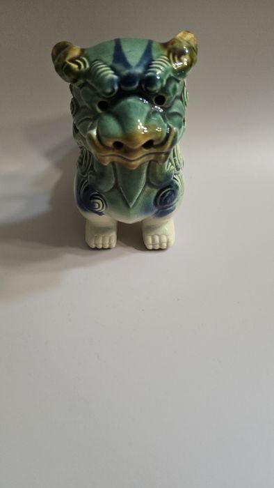 Pies chiński foo fo