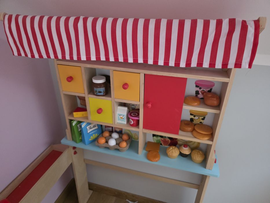 Sklep stragan drewniany wraz z akcesoriami