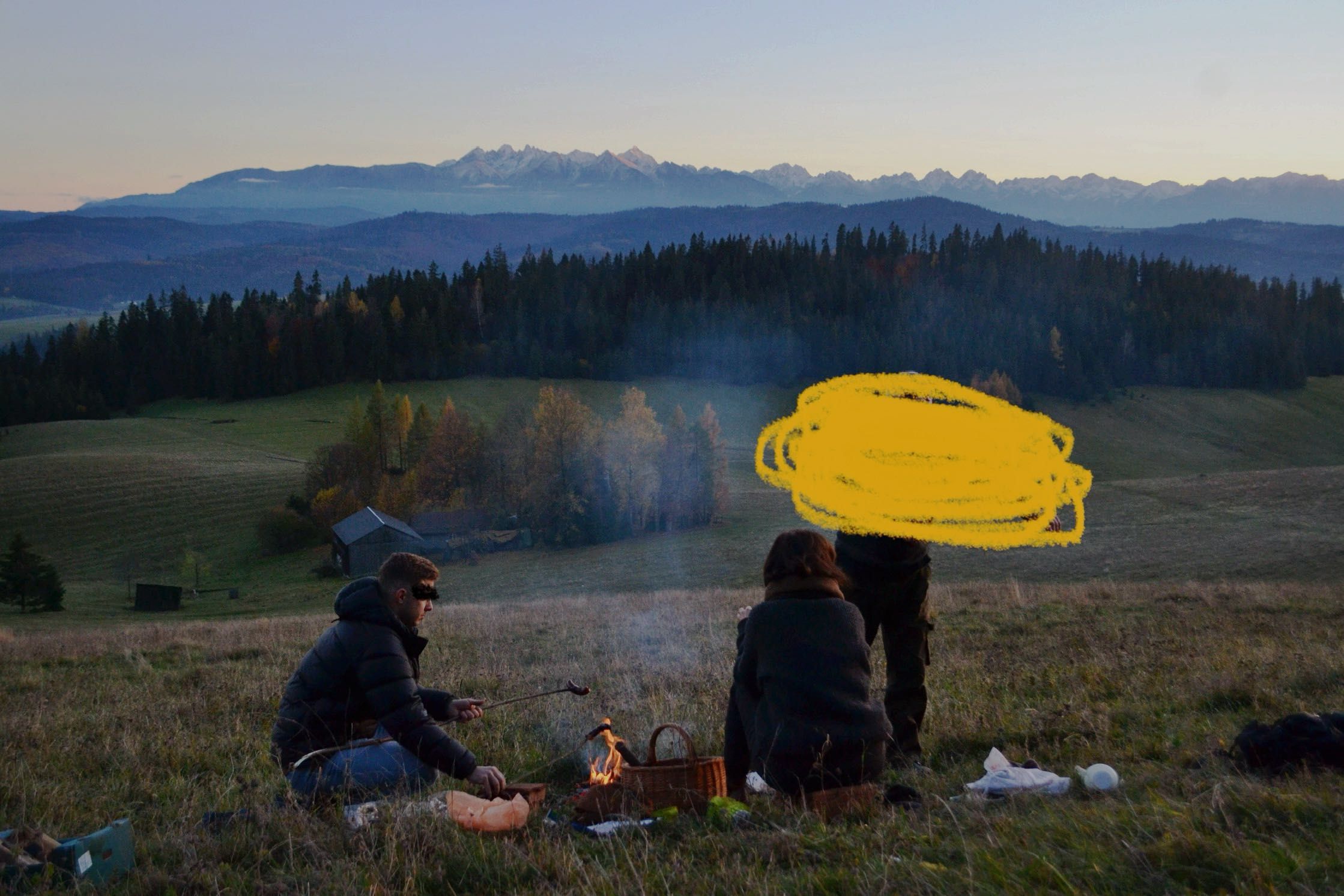 Działka z widokiem na Tatry w otoczeniu lasów z dala od zabudowań