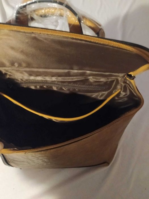 Mochila de senhora nova elegante nunca usada