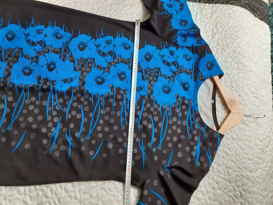 Sukienka czarna z aplikacją roz 50