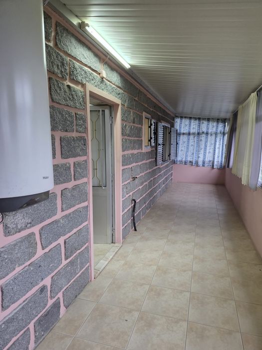 Arrenda se T2 andar moradia