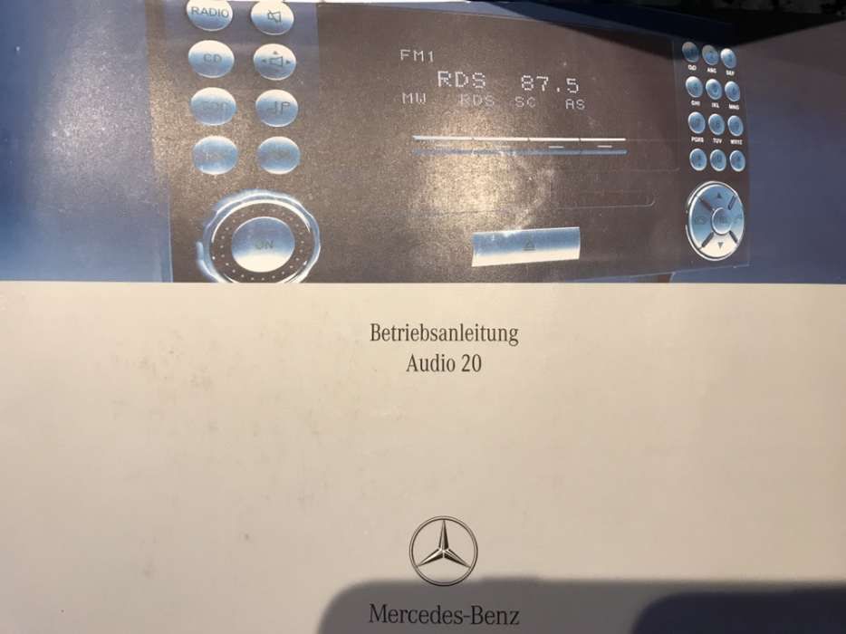 Auto-rádio Mercedes