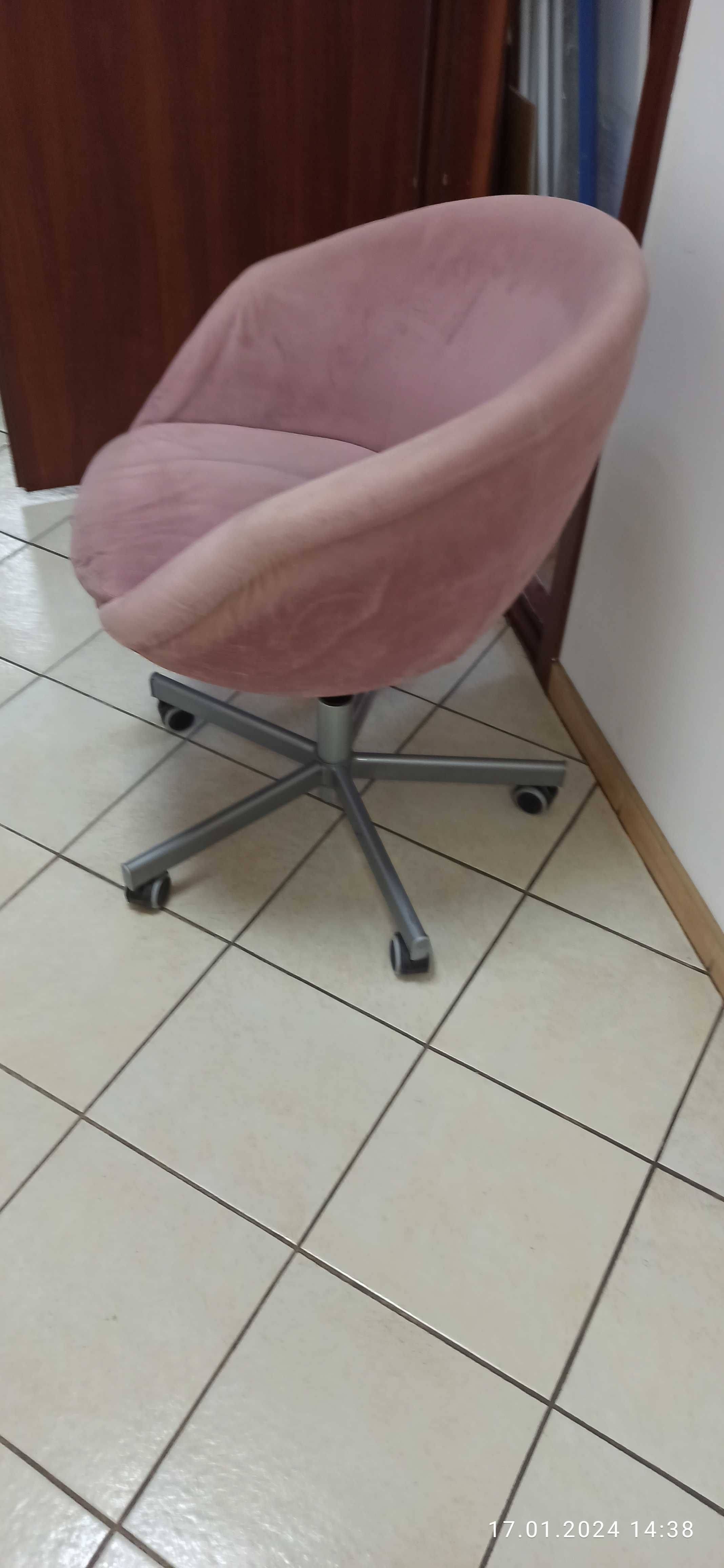 Кресло Skruvsta IKEA
