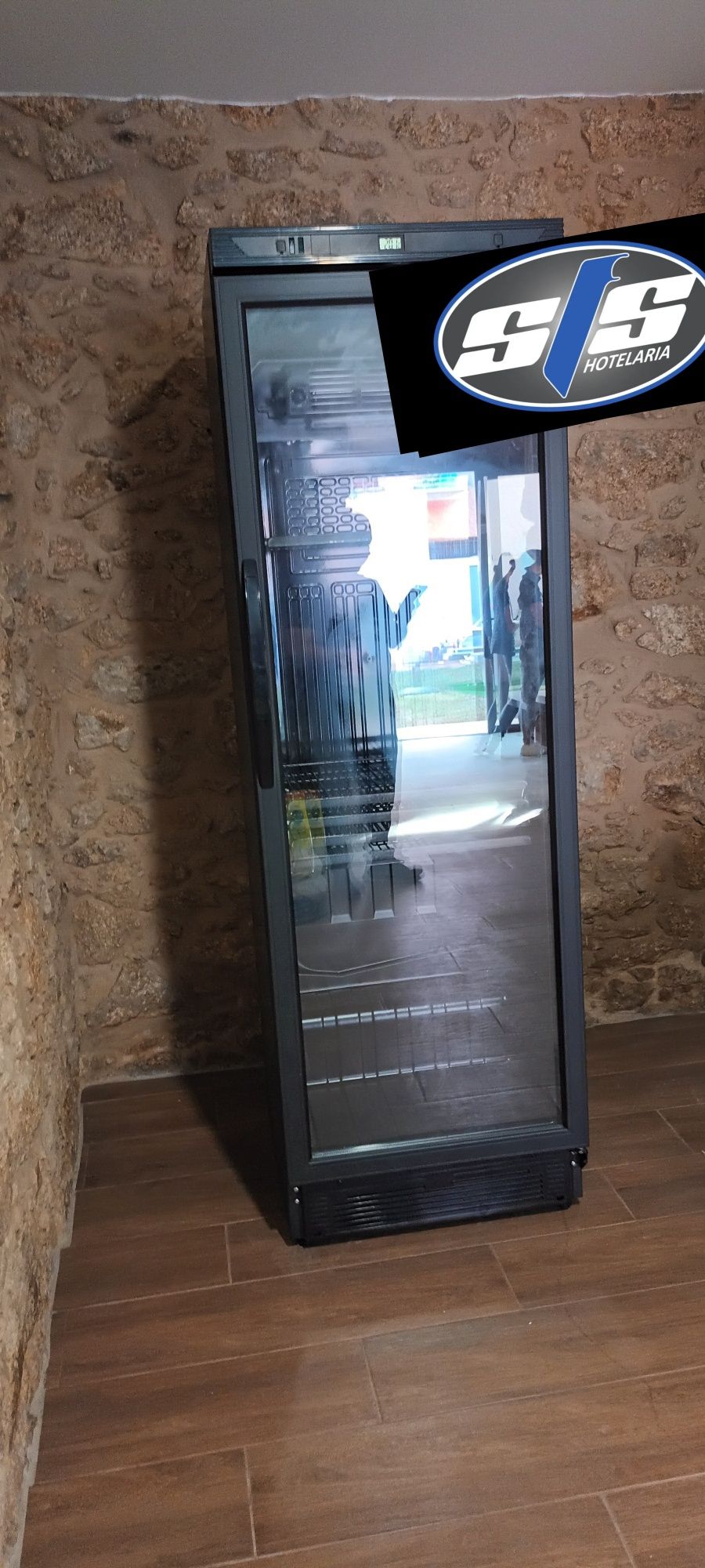 Vitrine porta vidro