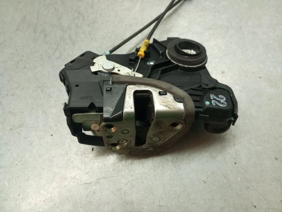 Fechadura / fecho porta frente direito TOYOTA Hilux VII Pick Up (_N1_,