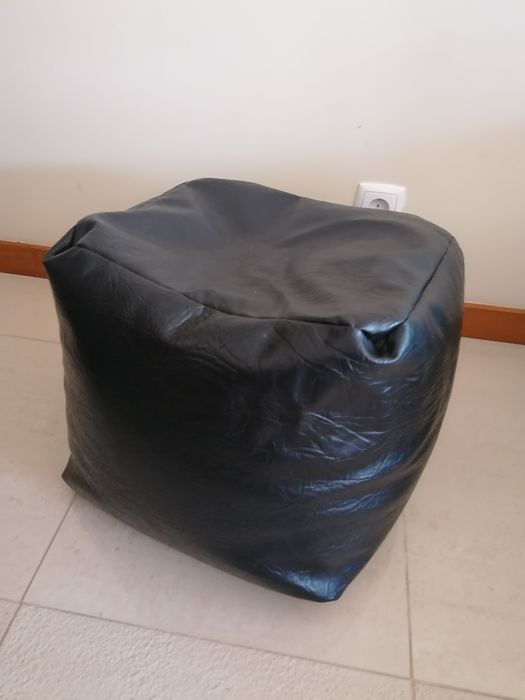 Puf em forma de cubo