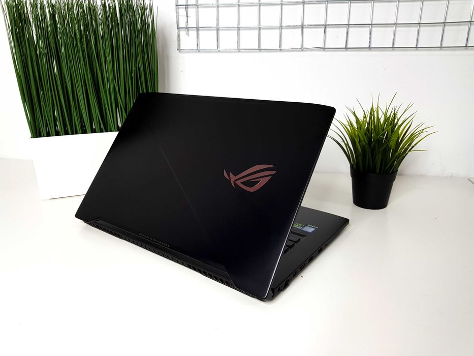 Asus ROG GL703GE 17,3 " i5-8300H / GTX 1050Ti / 16 GB / 512 GB + 1 TB