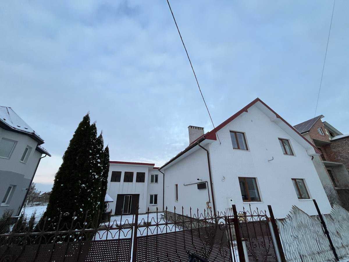 Продаж будинку з землею та ремонтом у Івано - Франківську.