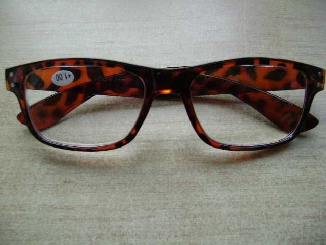 Starocie z PRL - Okulary męskie korekcyjne +1 dioptria = rozstaw 14 cm