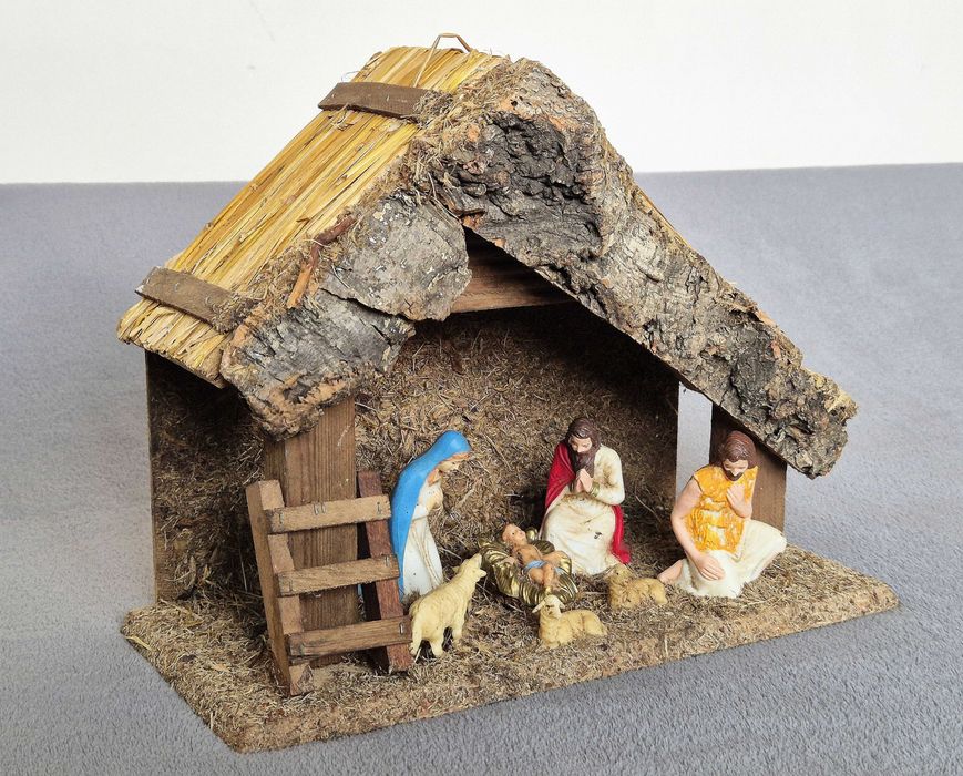 Szopka stajenka z figurkami ręcznie robiona Boże Narodzenie
