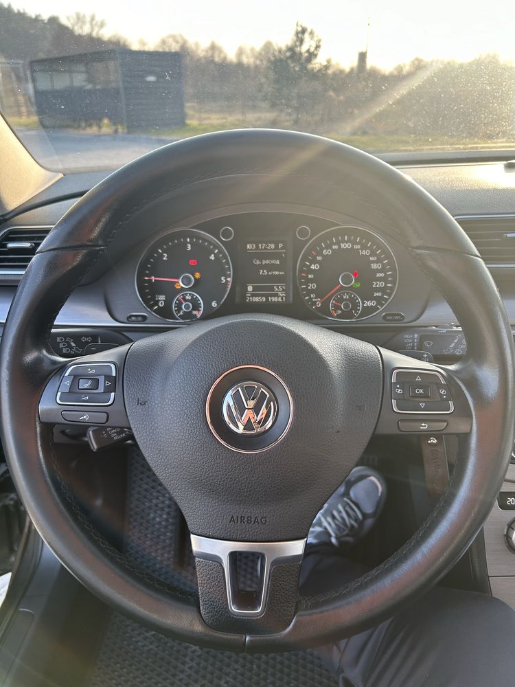 Volkswagen Passat b7 2013 року