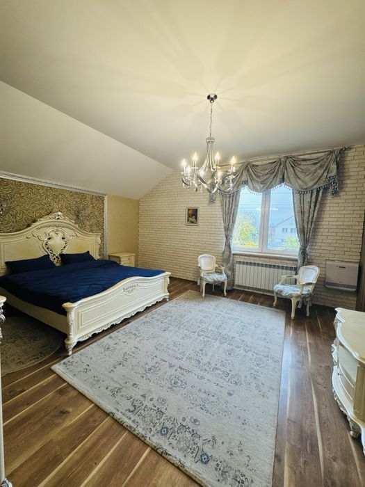 Подобово будинок. Басейн з підігрівом. Чан-Джакузі. м.Буча