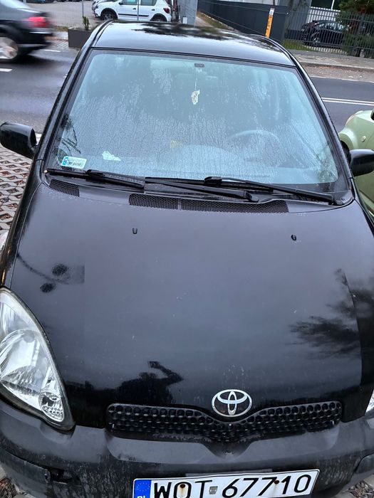 Sprzedam samochód Toyota Yaris 2005
