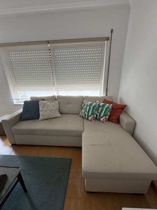 URGENTE - Sofa Chaise Long + Cama Casal com Arrumacao