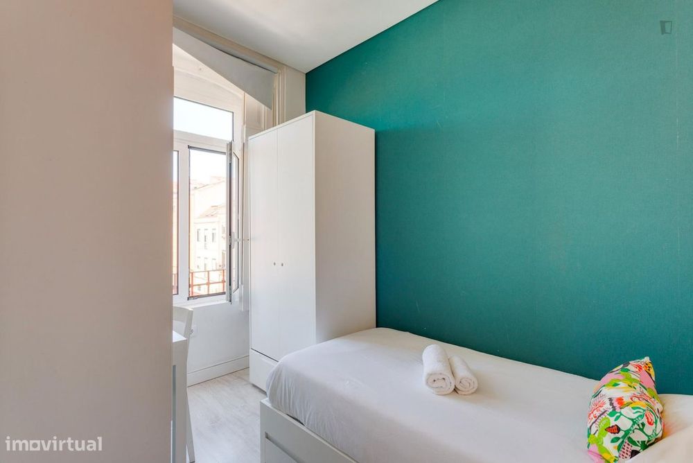 784862 - Quarto com cama de solteiro em...