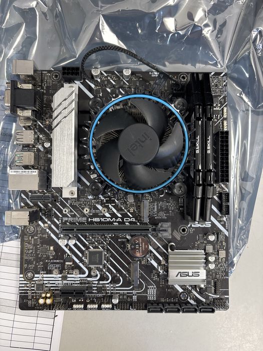 Mother board junto com processador e memorias