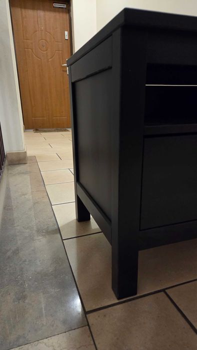 Komoda RTV Hemnes ciemny brąz szer. 110cm