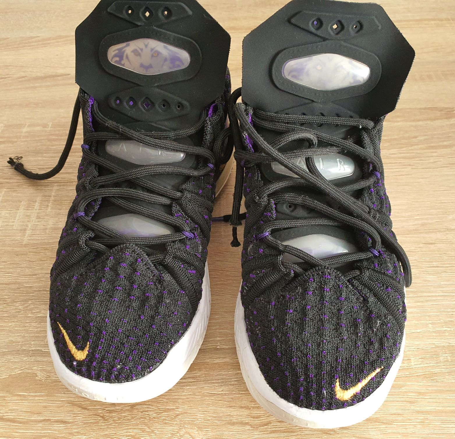 Okazja! Buty Nike LeBrone James XVIII rozmiar 37,5