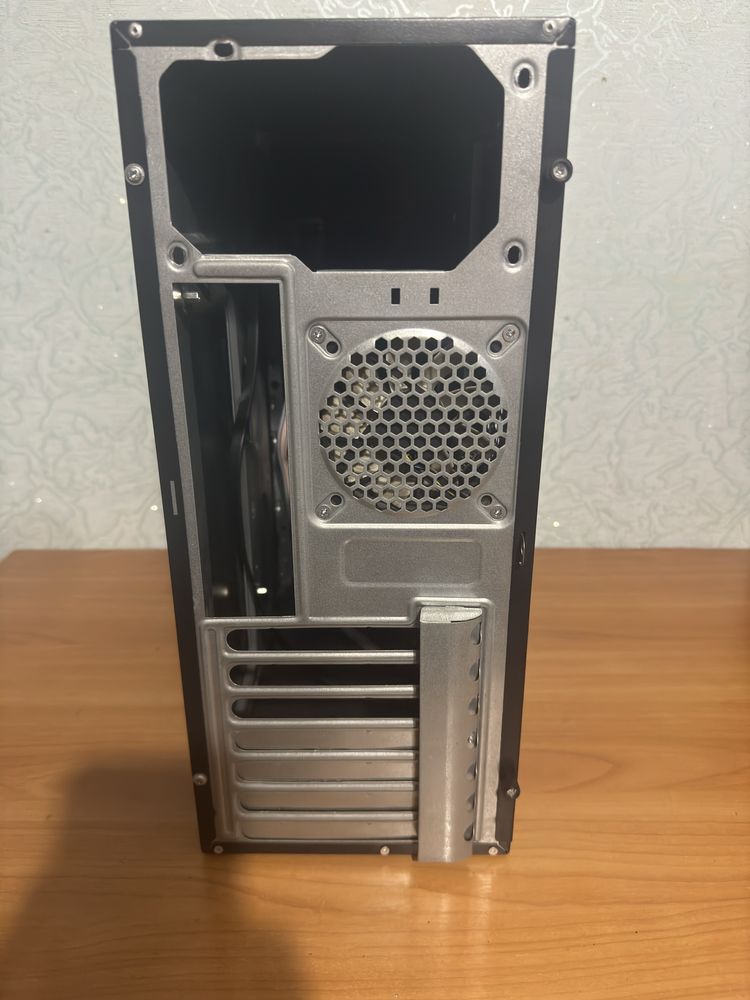 Gamemax ET-210 без блока живлення