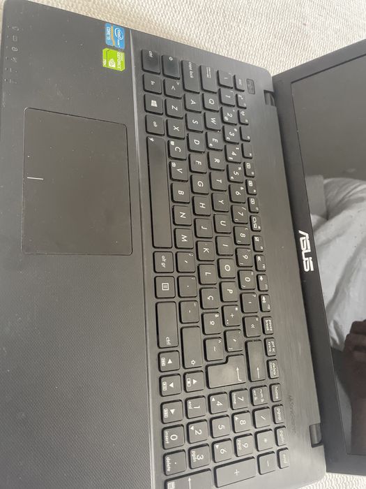 Computador ASUS X552C