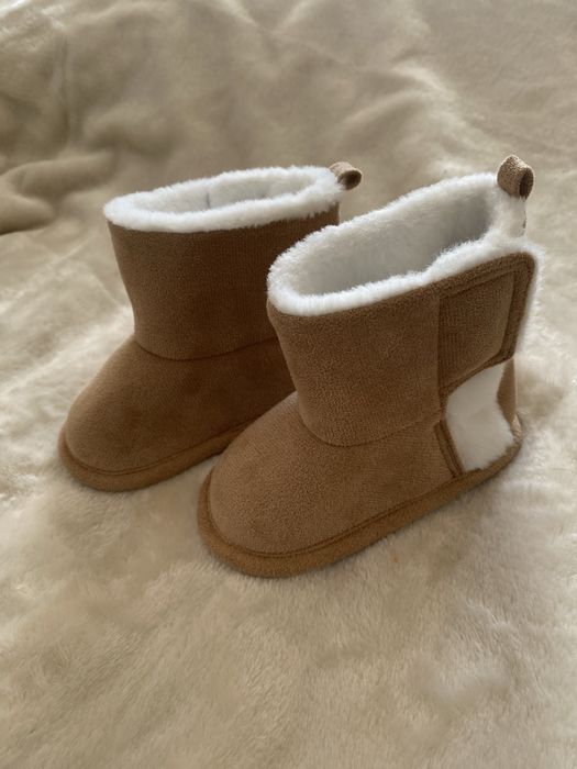 Primark. Взуття для немовлят (9-12 місяців).