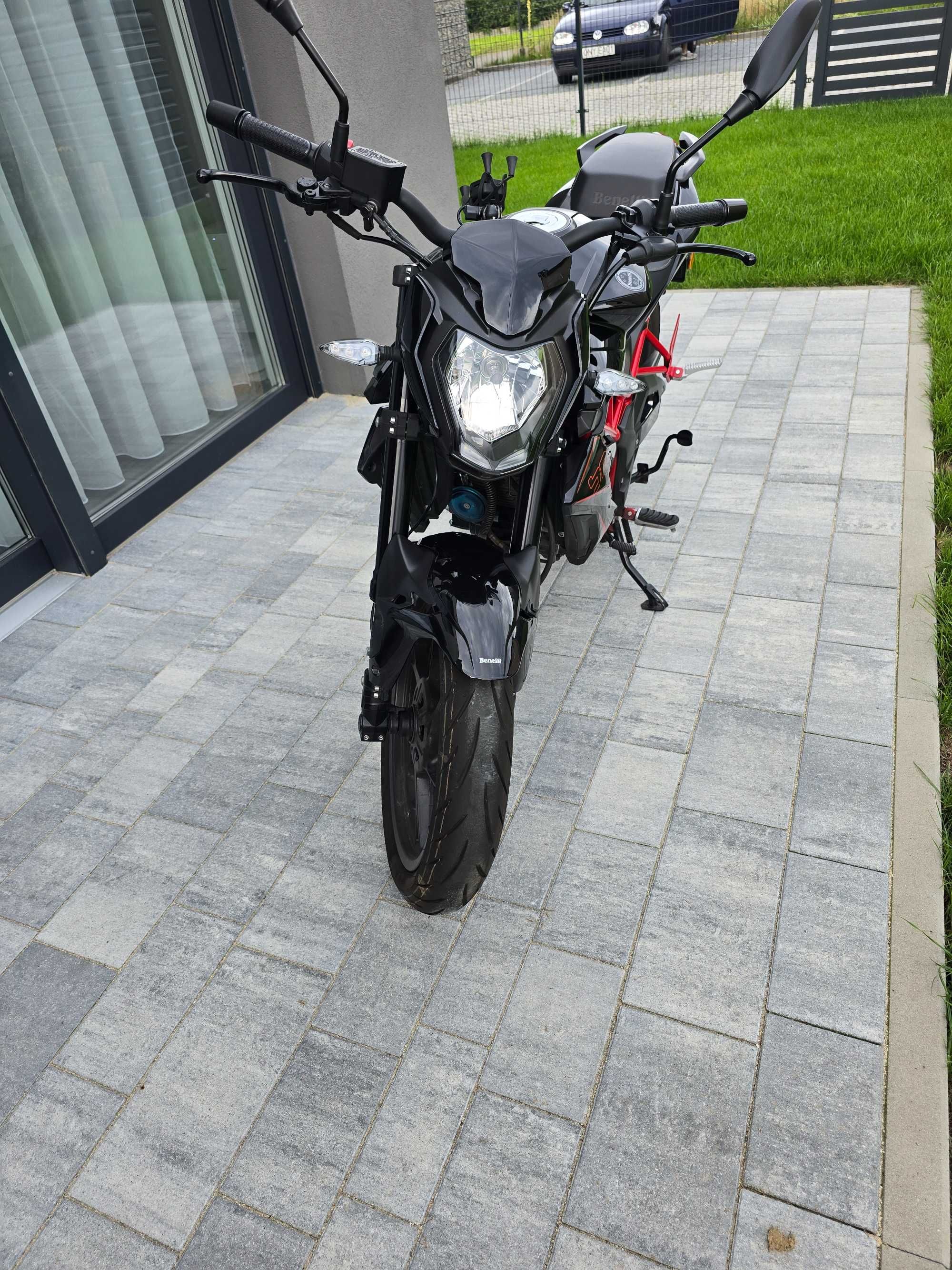 Motor Benelli BN 125