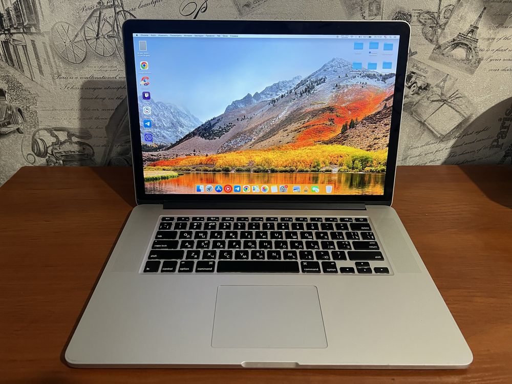 Macbook pro 15 - 2015 / core I7 2.6 GHz / SSD 512 /Intel Graphics 4000