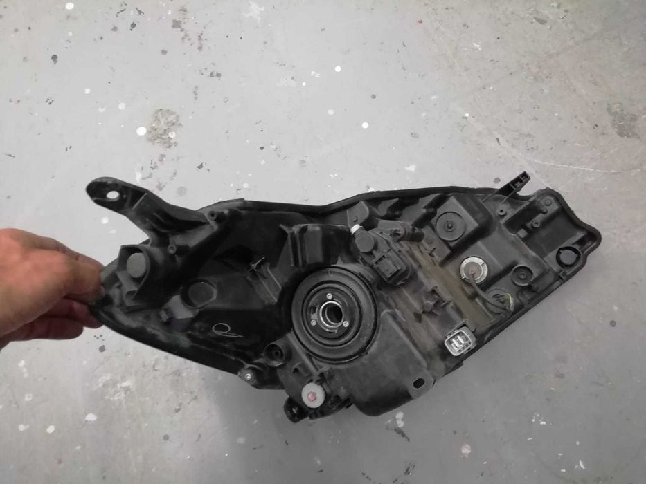 Farol Toyota Yaris Frente Esquerdo