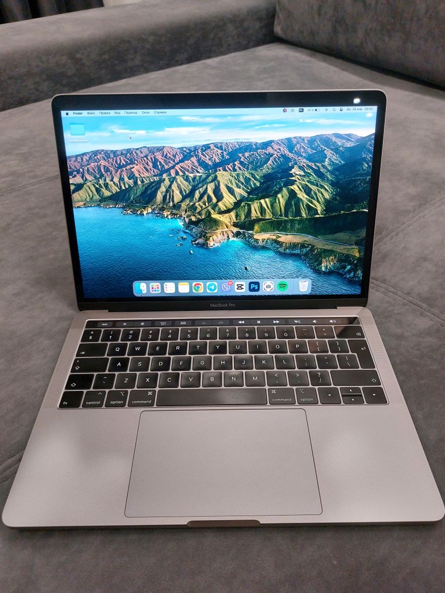 Продам MacBook pro 13, 2019, i5, 16гб , 256гб