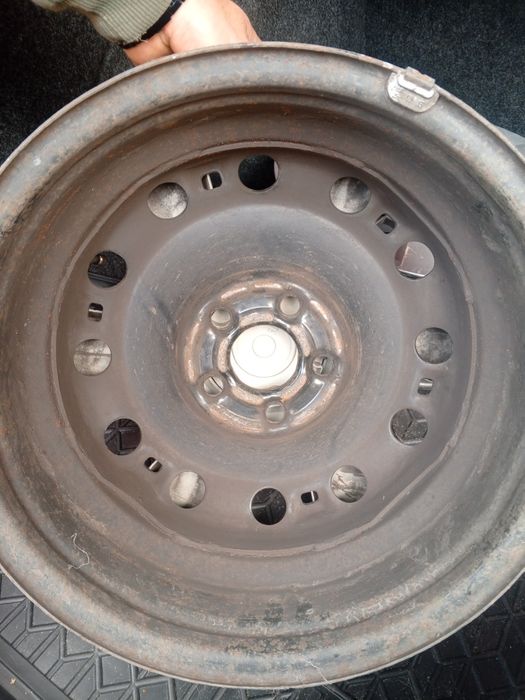 Диски з ковпаками Шкода Октавія Тур r15 5*100