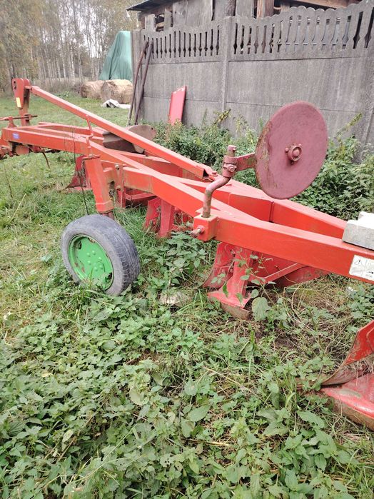 Witam mam do sprzedania pług zawieszany.