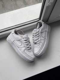 Кросівки Nike Air Force 1 (37,5 size)