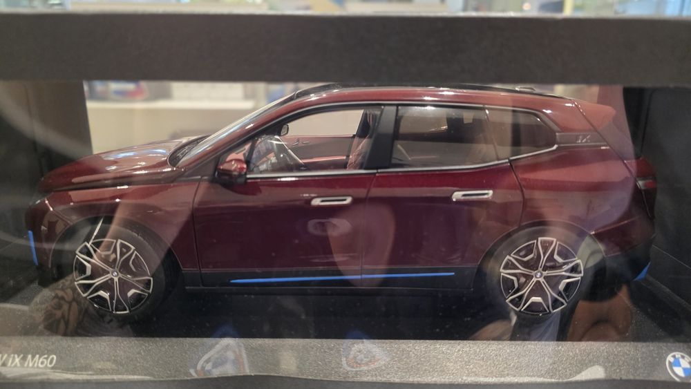 Miniatura 1:18 BMW iX I20, oryginalna, nowa