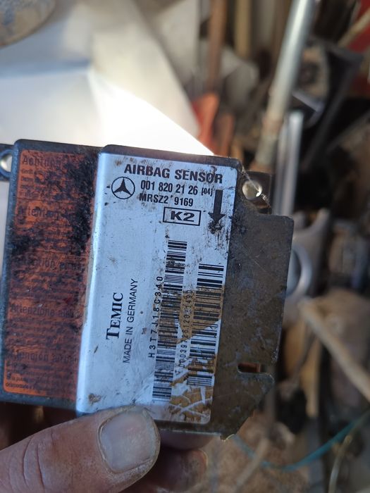 Várias peças Mercedes Ede97