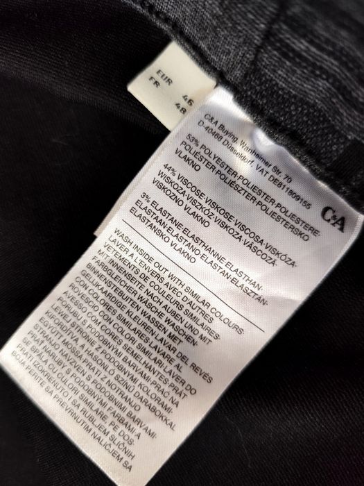 Saia de Inverno com Padrão Xadrez - C&A (Nova - XXXL - T.46)