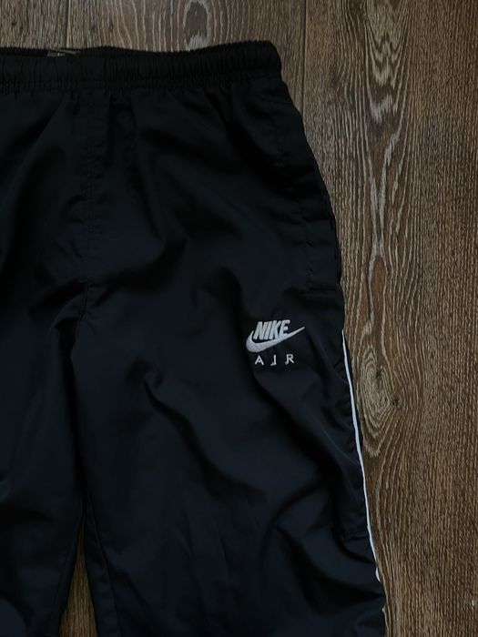 Вінтажні нейлонові штани Nike