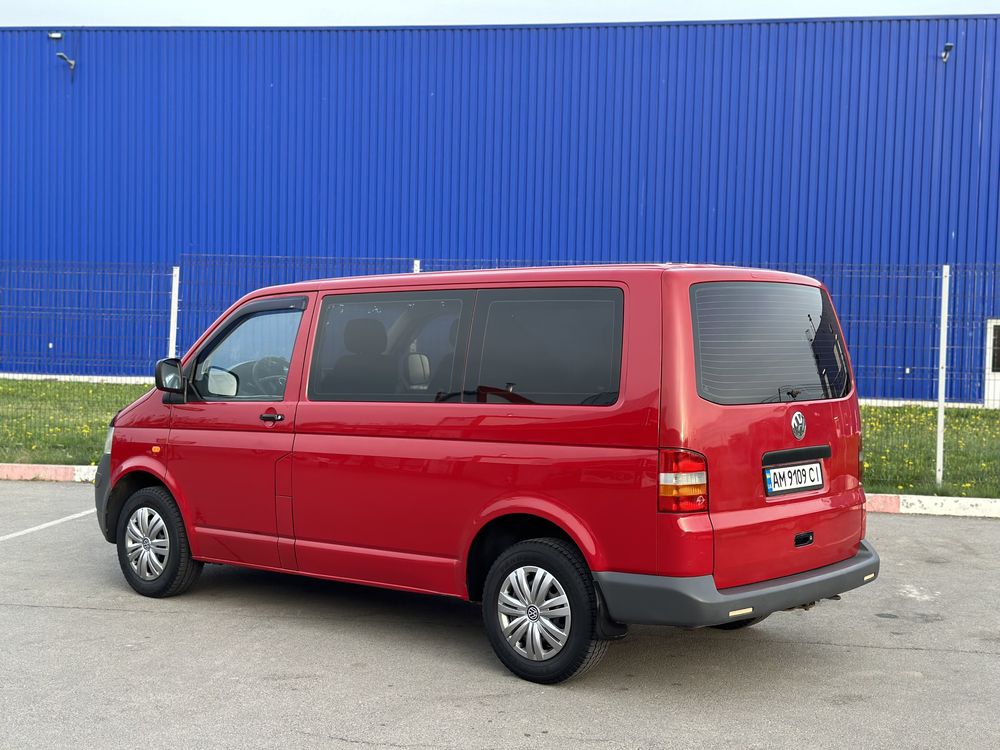 Продам бус Volkswagen T5 або обміняю!