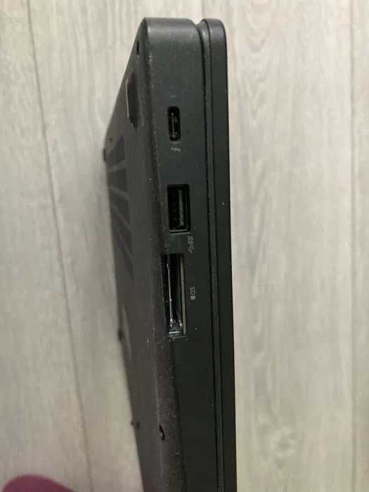 Laptop Dell Latitude 5591 czytnik linii papilarnych 15,9'