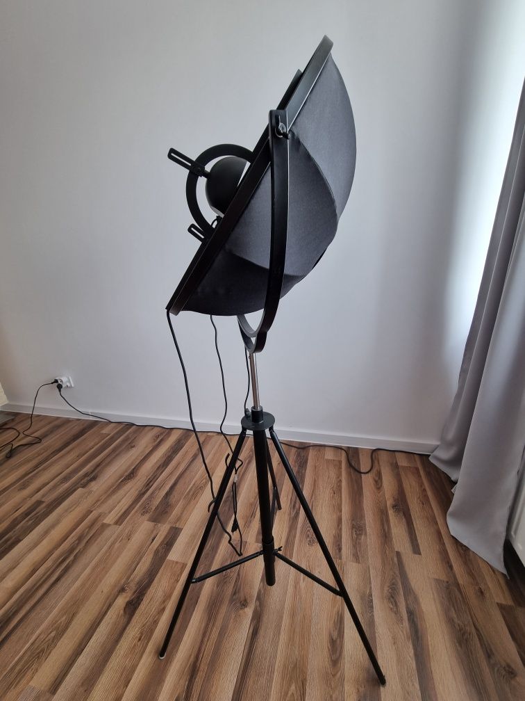 Lampa podłogowa loft