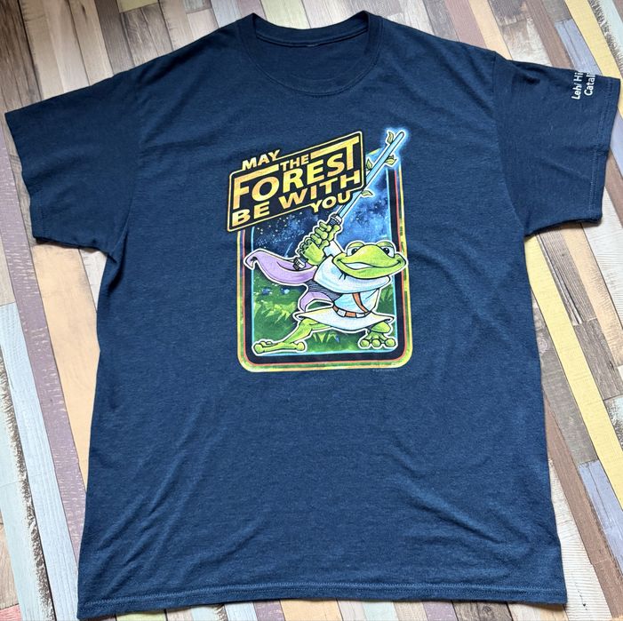 Жіноча футболка в гароному стані