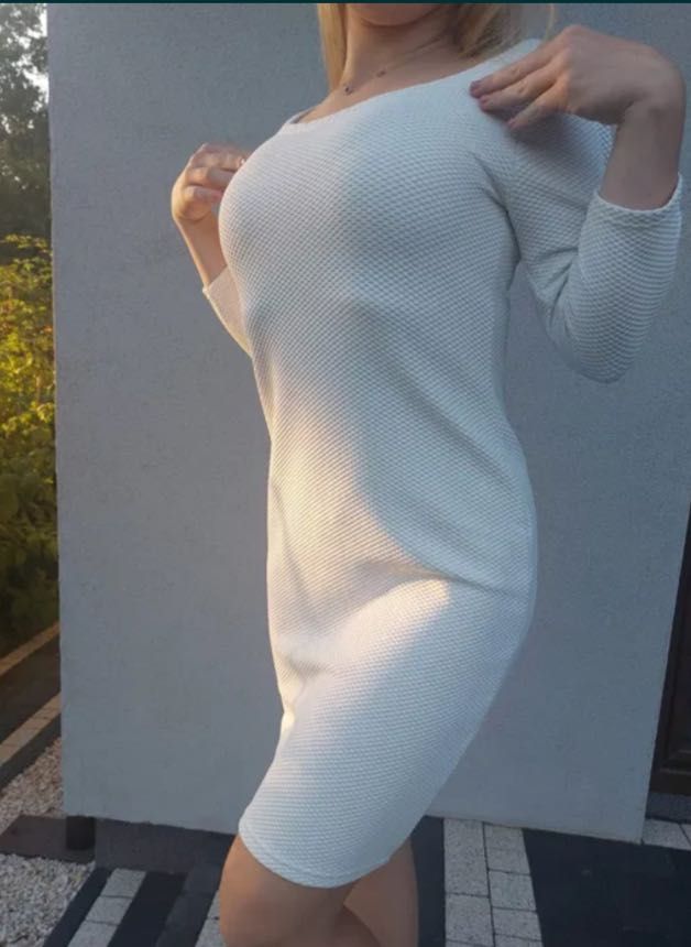 Piękna sukienka biała elegancka