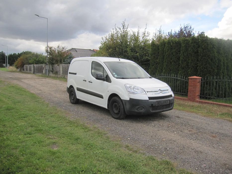 Citroën berlingo  1.6 hdi orginalny przebieg zero rdzy klimatyzacja