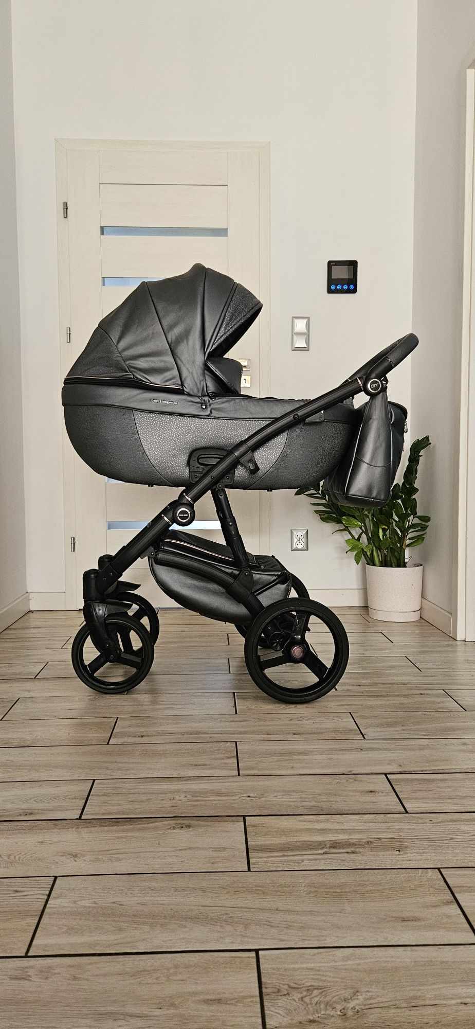Wózek Tako Laret Premium Gt w wersji 2w1 lub 4w1 z Cybex I bazą samoch