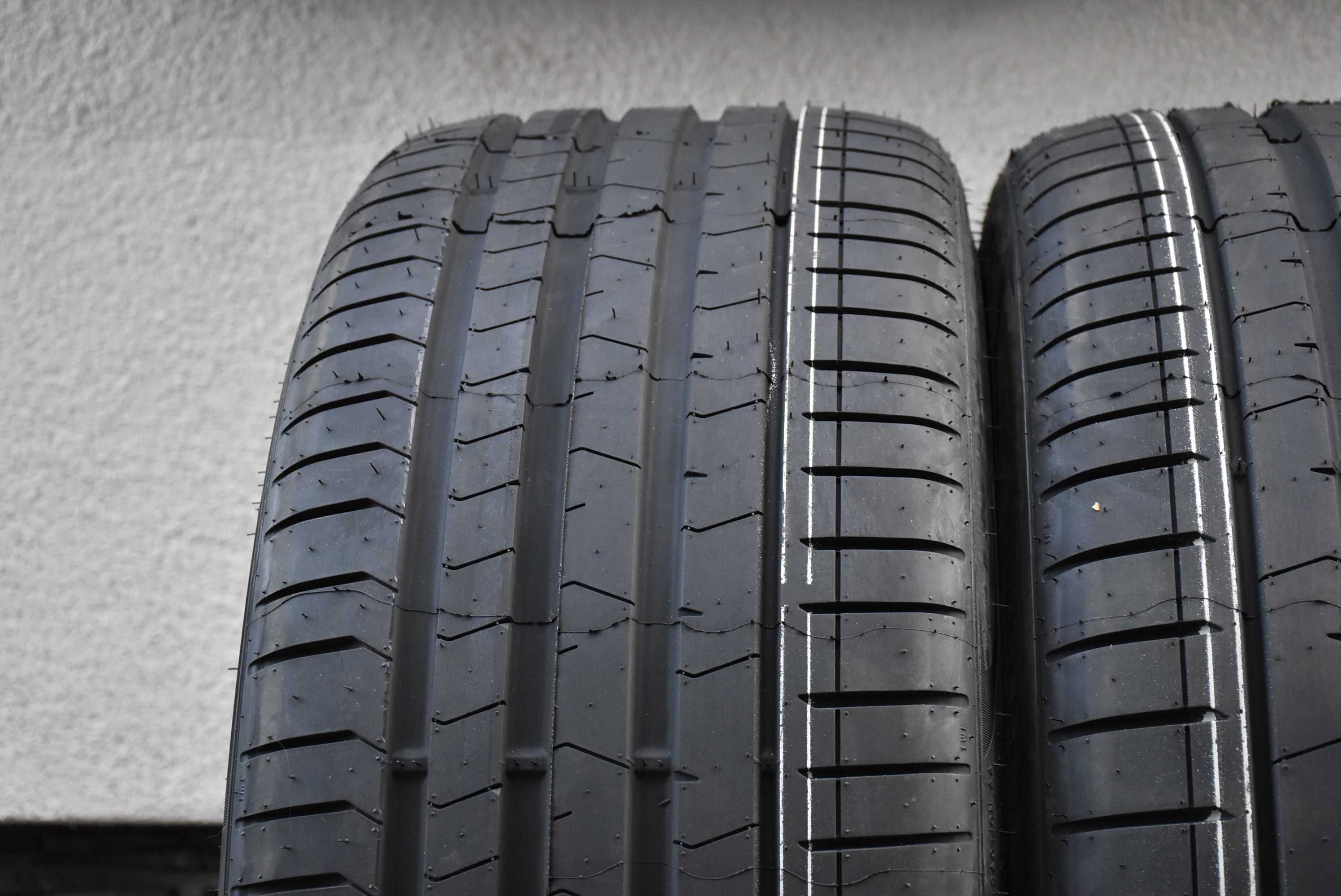 NOWE Pirelli P Zero PZ4 L.S. XL FR * 275/35R22 104Y dot22
